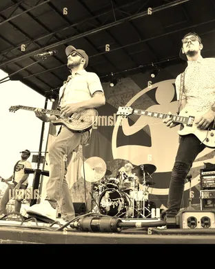 Tropidelic, Mihali & Beach Fly